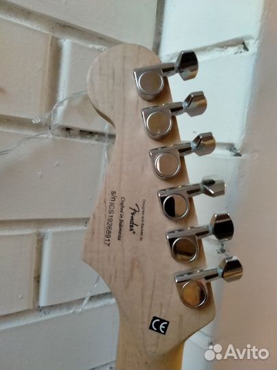 Электрогитара fender squier stratocaster HSS
