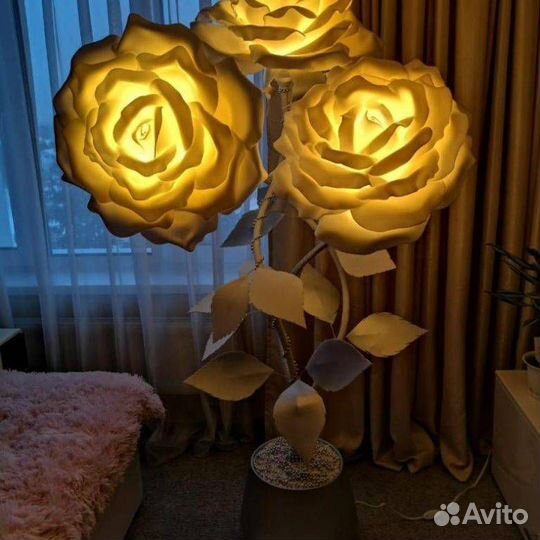 Светильник напольный