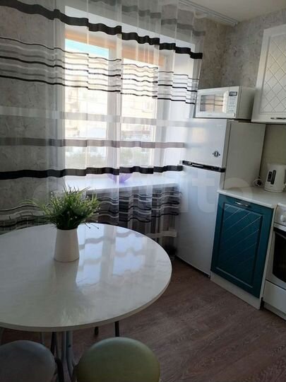 2-к. квартира, 42 м², 2/4 эт.