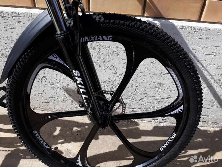 Новый складной велосипед на литых дисках