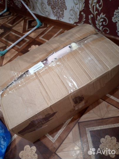 Коробка детских вещей