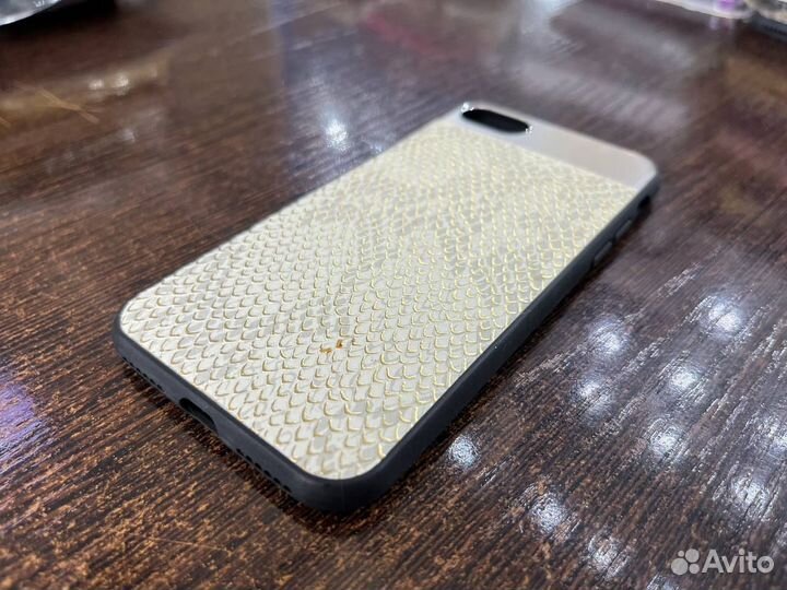 Чехлы на телефон iPhone 7/8/se