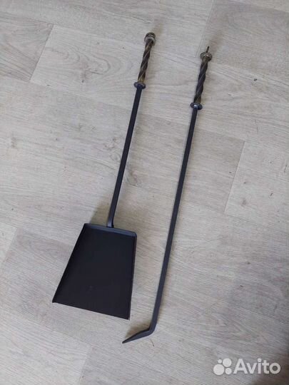 Совок и кочерга