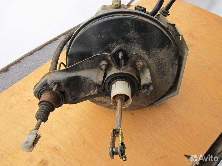 Вакуумный усилитель тормозов VW passat b4