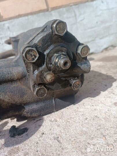 Рулевой редуктор с гуром Волга 3102