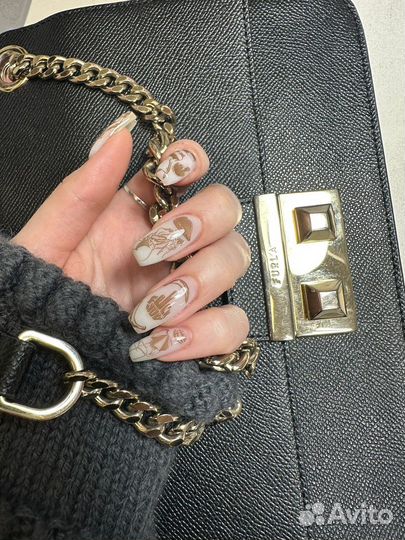 Маникюр на дому