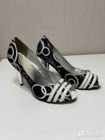 Туфли женские черно-белые 37 размер