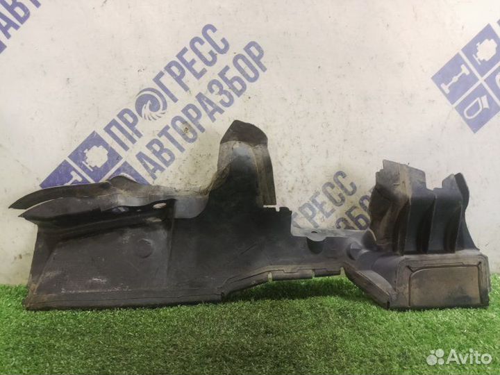 Пыльник радиатора правый Bmw X5 кроссовер 3.0 M54