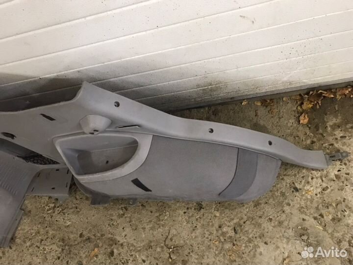 Обшивка багажника KIA Sorento, левая BL