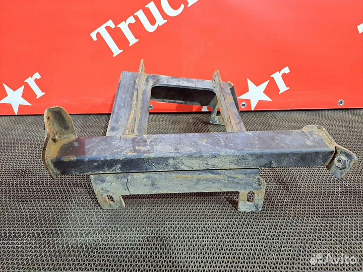 Кронштейн корпуса подножек правый камаз 5490