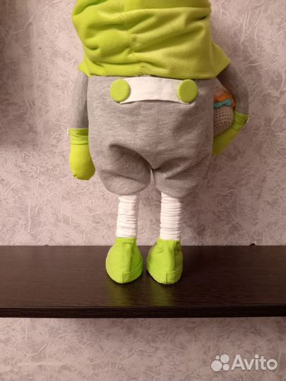 Гном с кексом