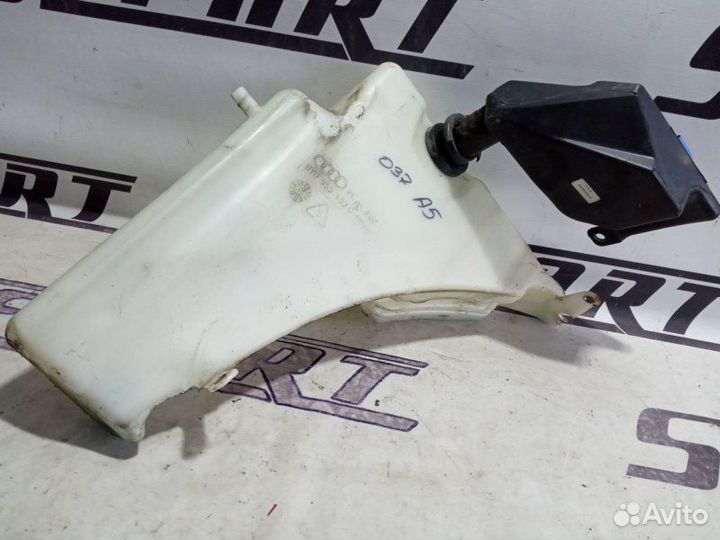 Бачок омывателя лобового стекла Audi A5 8T