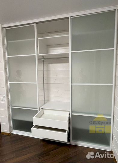 Шкаф стенка