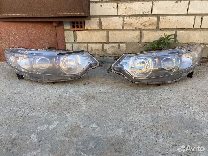 Фары на honda accord 8 левый и правый