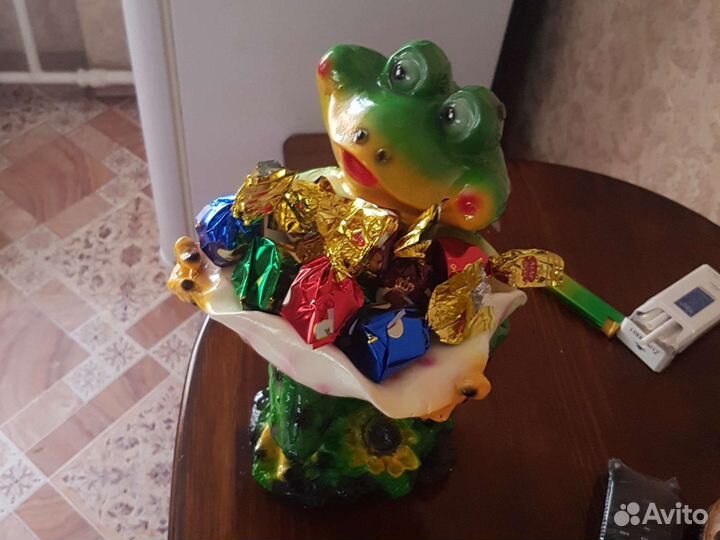 Лягушка конфетница