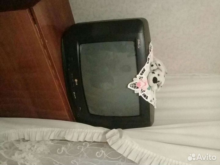 Телевизор пузатый