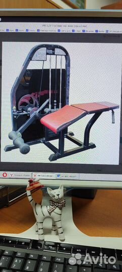 Тренажер сгибание ног лёжа