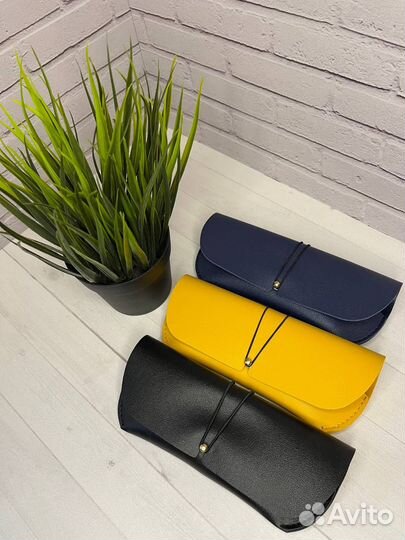 Очки солнцезащитные с чехлом