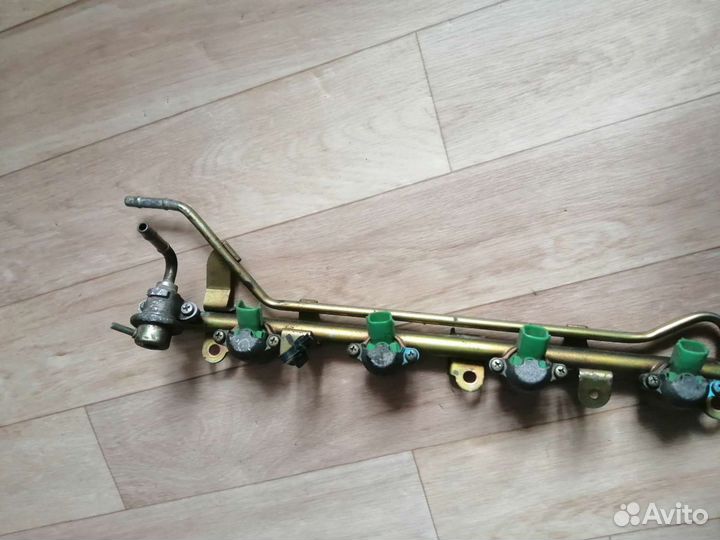 Топливная рейка Nissan