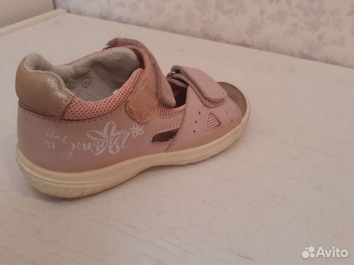 Сандалии для девочки