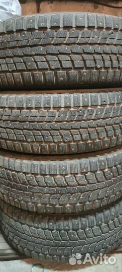Dunlop SP Winter Ice 01 225/65 R17 102T