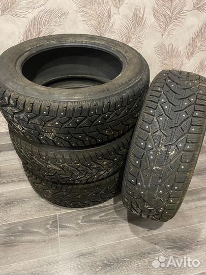 Tigar SUV Ice 215/60 R17