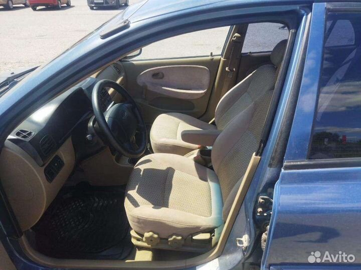 Kia Rio, 2002