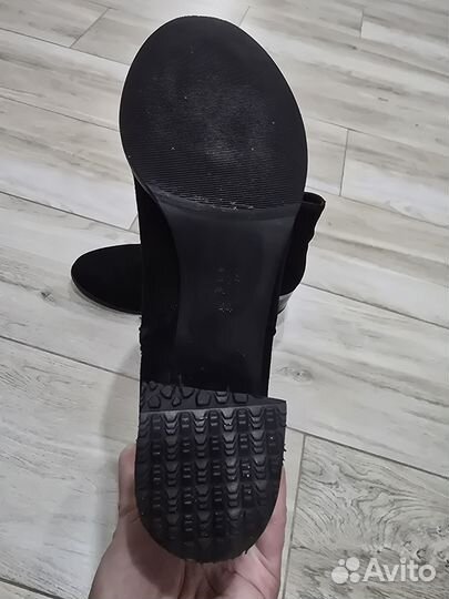 Ботильоны демисезонные замшевые со стразами