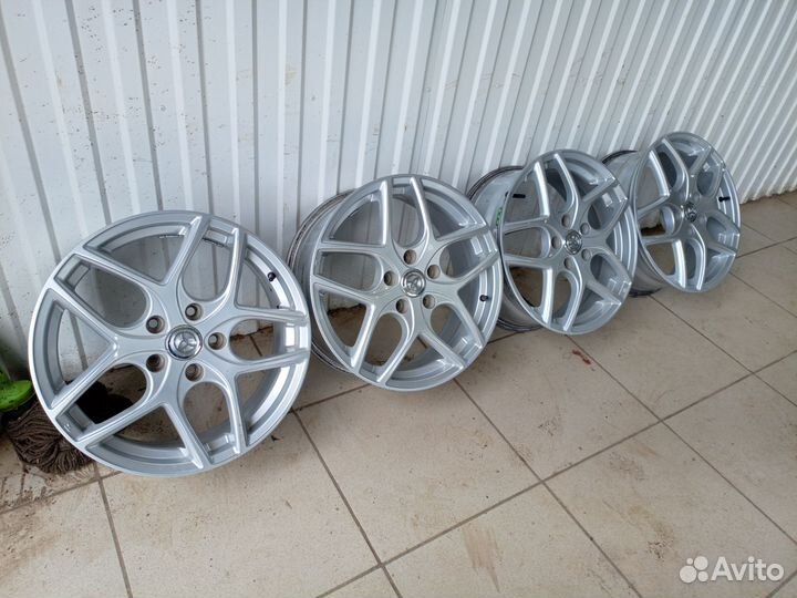 Литые диски R17 5/114.3