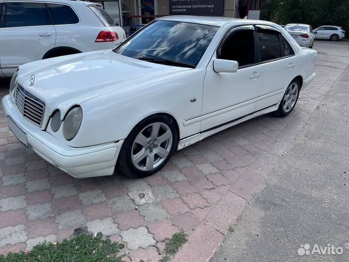 Mercedes-Benz E-класс 3.2 AT, 1996, 300 000 км