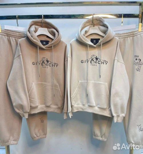 Спортивный костюм женский Givenchy