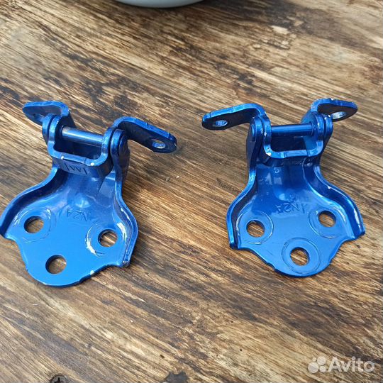 Петля двери lacetti