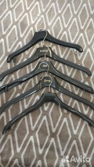 Вешалки плечики