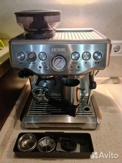 Кофемашина bork c804