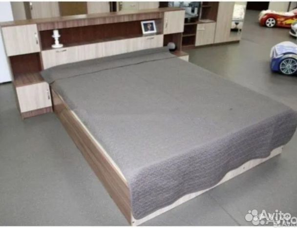 Кровать новая без матраса