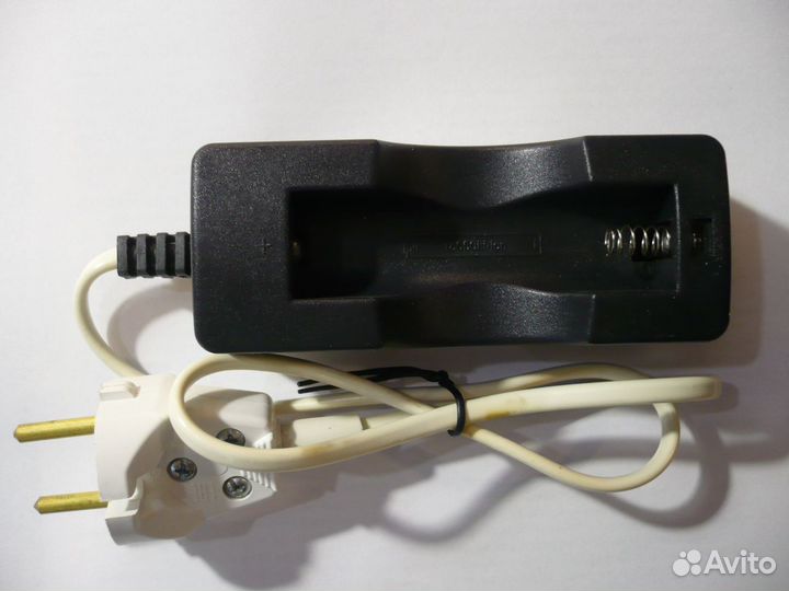 Зарядное устройство литиевых аккумуляторов 18650