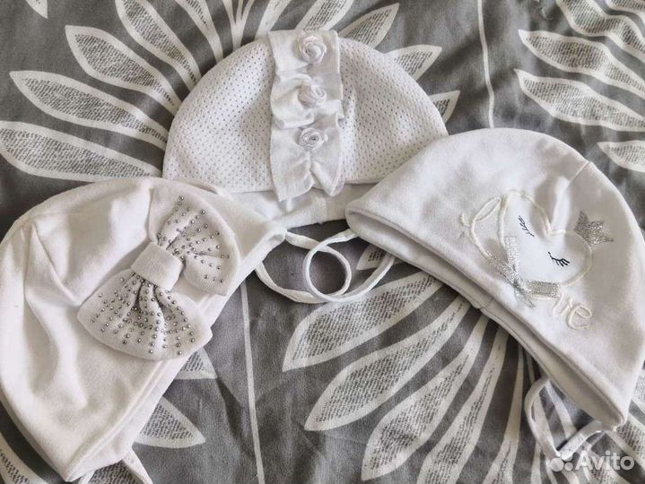 Чепчики на девочку 0-2 месяца