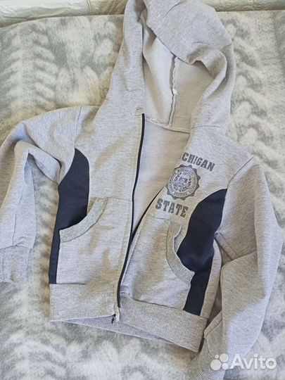 Спортивный костюм