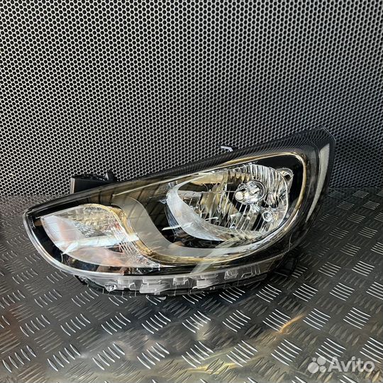 Фара левая Hyundai Solaris 1