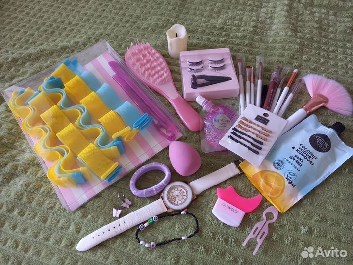 Большой набор аксессуаров и косметики