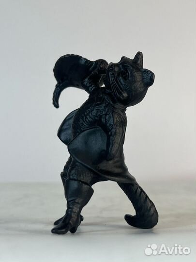 Подсвечник Кот. Каслинское литье. Касли. С иголкой