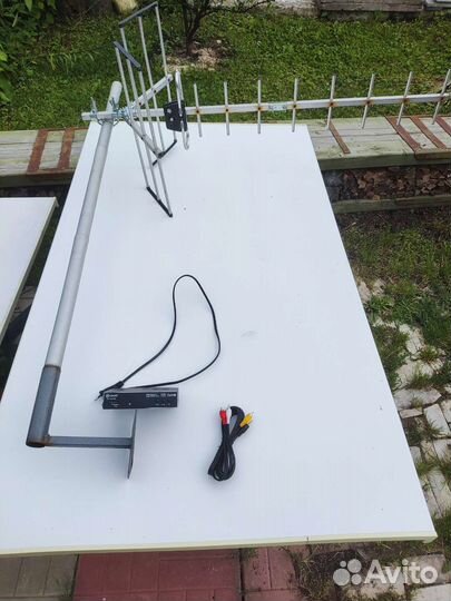 Антенна уличная с креплением и тв приёмником