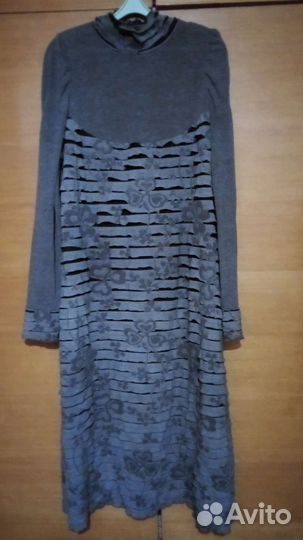 Платье трикотажное полудлинное 52-54 размер