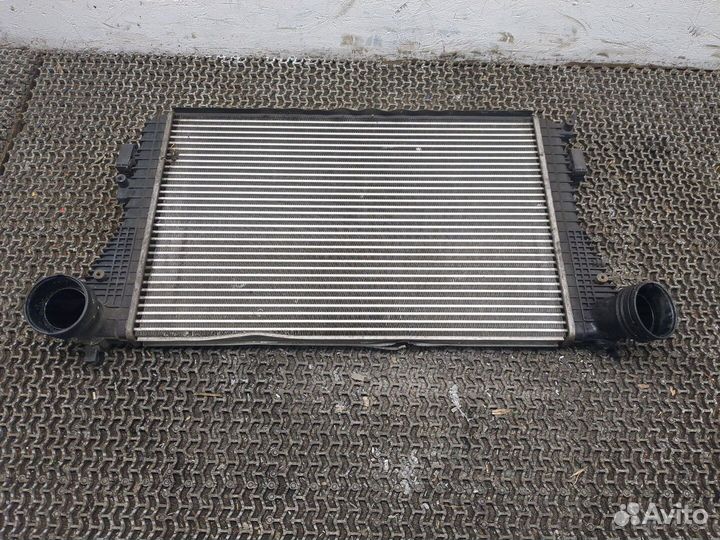 Радиатор интеркулера Volkswagen Touran, 2005