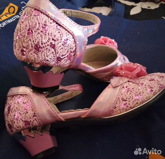 Туфельки для девочки новые Р 33-34