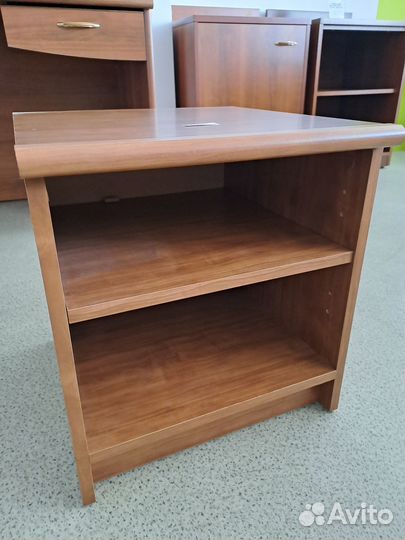 Столик тумба прикроватная орех