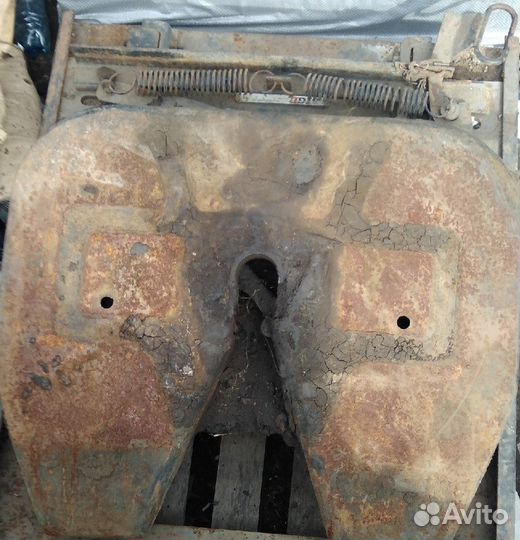 Продам прицепное устройство (бабка MAN).Торг