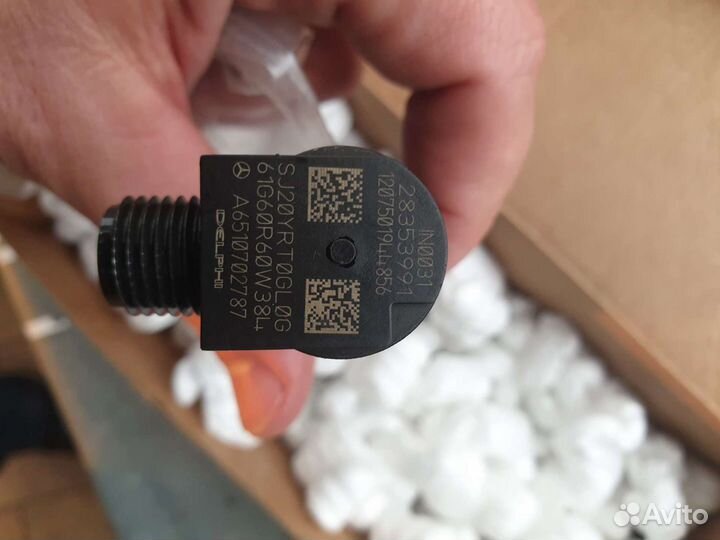 Топливная форсунка Мercedes GLK a6510702187