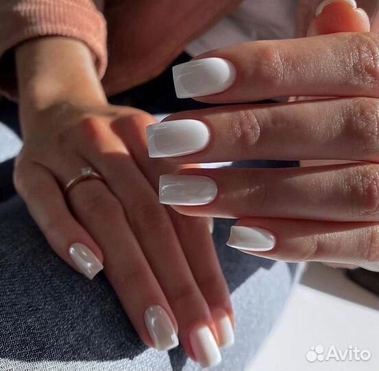 Маникюр, педикюр в салоне на Римской