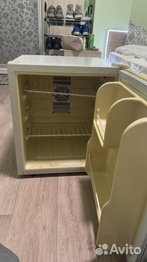 Холодильник маленький shivaki